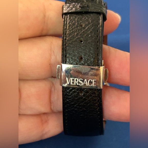 Womens Versace Watch w/ Leather Band - Picture 7 of 12